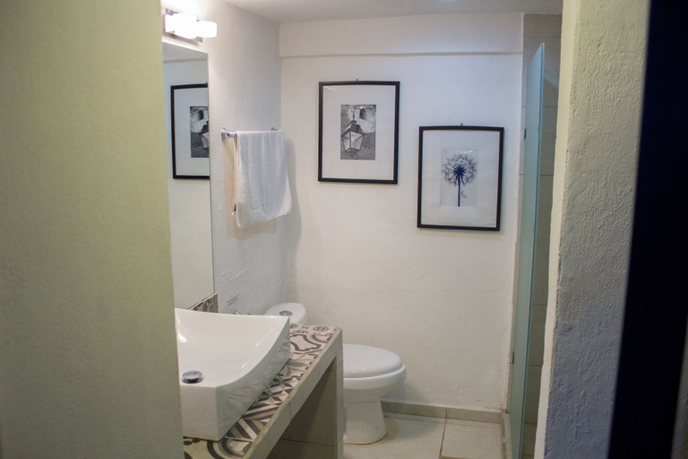 Bathroom 4, Sole by Andiani, Benito Juárez