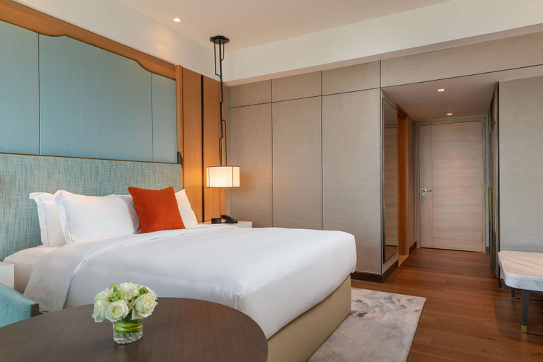 Bedroom 3, Hilton Mandalay, Mandalay