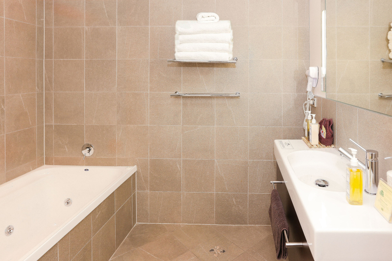 Bathroom 3, Village Lake Apartments, Hurunui