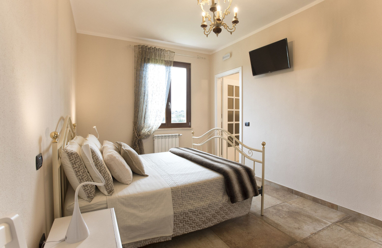 Bedroom 3, Villa Malvasio Piscina Suite Idromassaggio, Sassari