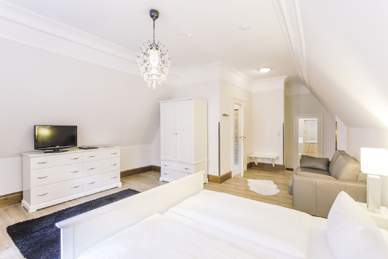 Bedroom 3, Burghotel Haselünne, Emsland