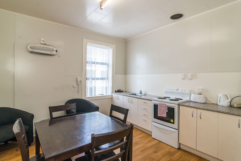 Others 4, Avana Suites, Hutt city