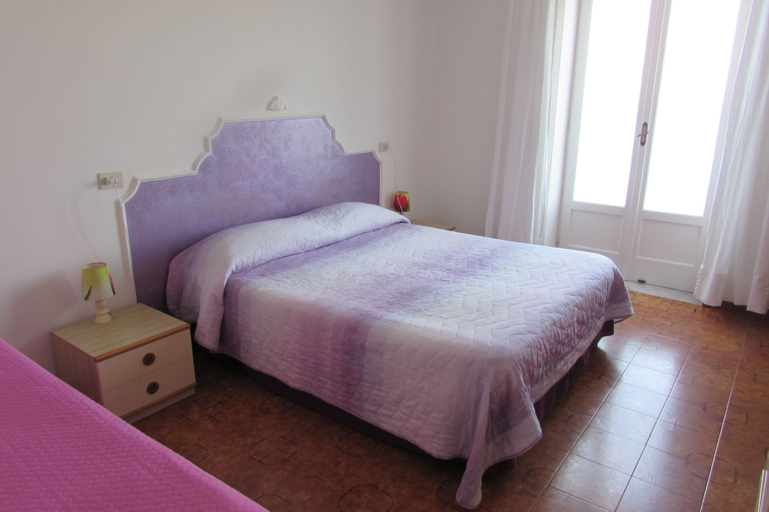 Bedroom 4, Casa Antonio, Napoli