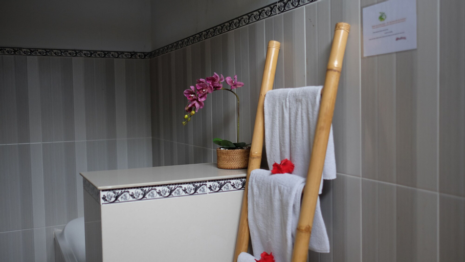 Bathroom 4