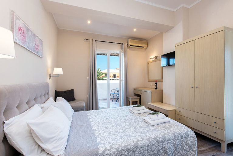 Bedroom 3, Anita Hotel, Ionian Islands