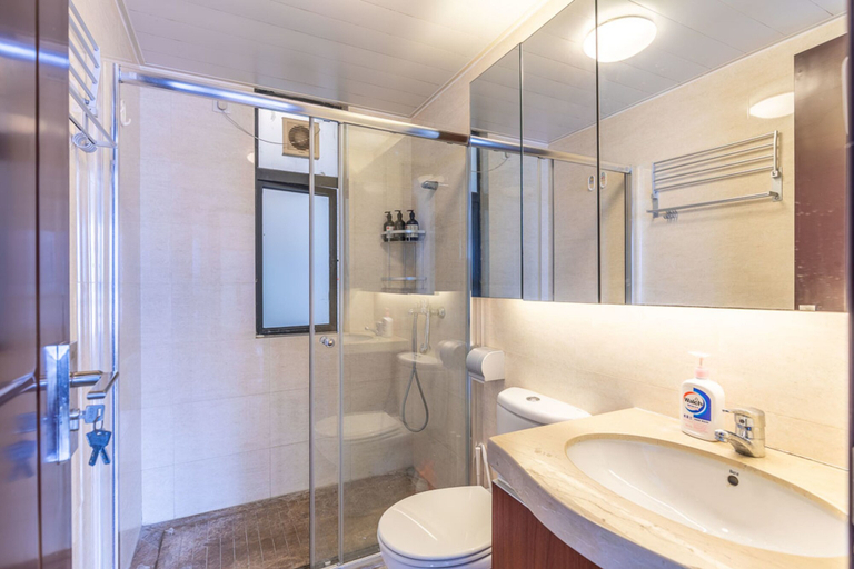 Bathroom, Locals Boutique Apartment Huafa Plaza 8, Zhuhai