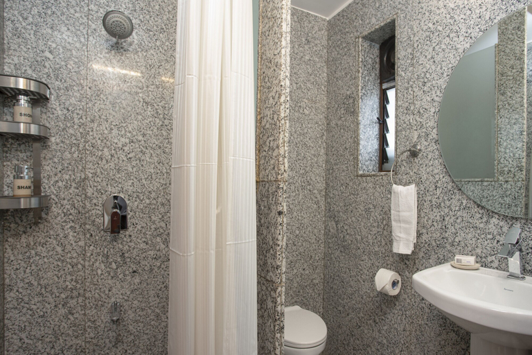Bathroom 3, Dulwich Park View, Panchgani - Amã Stays & Trails , Satara