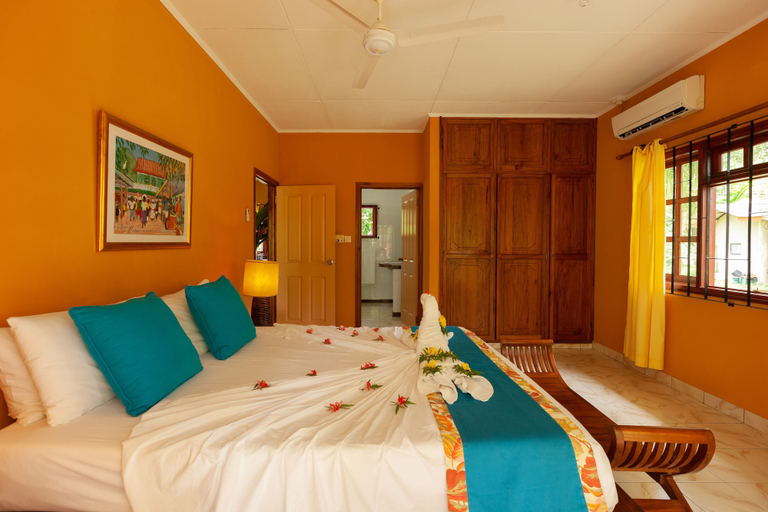 Bedroom 4, Villas des Alizes