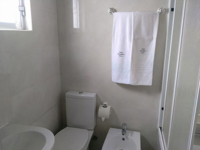Bathroom 5, Hotel Miradaire Porto, Porto