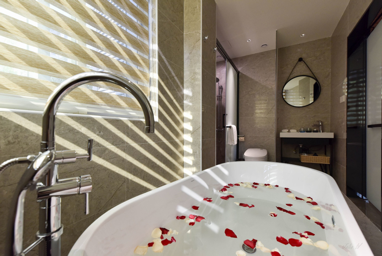 Bathroom 4