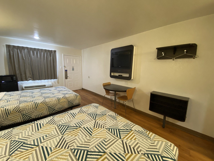 Bedroom 3, Motel 6 Bryan, TX - College Station, Brazos