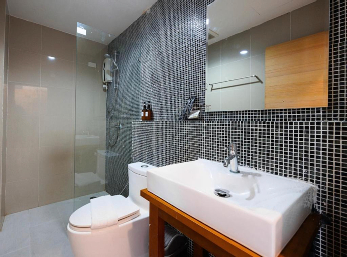 Bathroom 3