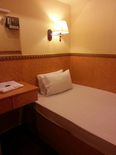 Bedroom 4, Kowloon New Hostel, Kowloon