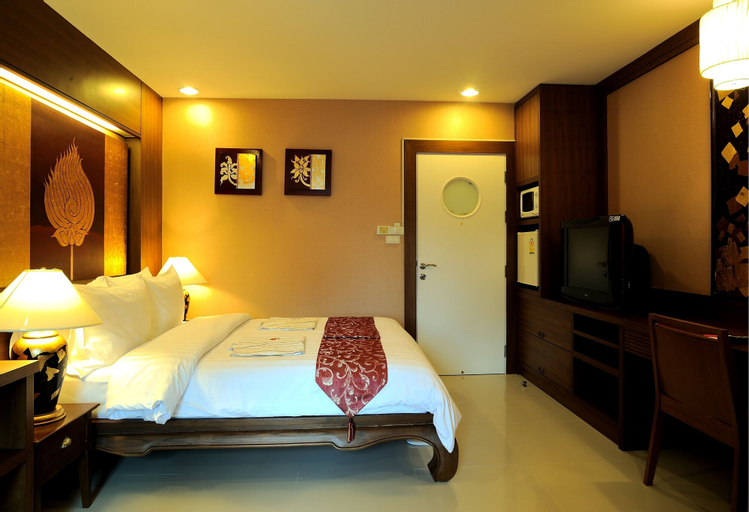 Bedroom 13