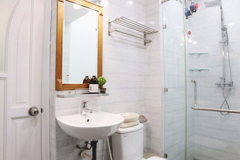 Bathroom 3, Tiny Apartment Saigon Centre, District 1