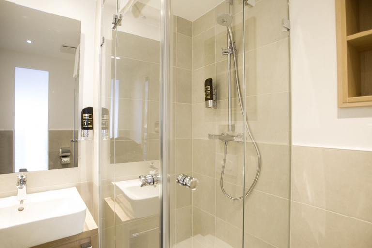 Bathroom 4, Nordsee-Hotel Hinrichsen, Nordfriesland