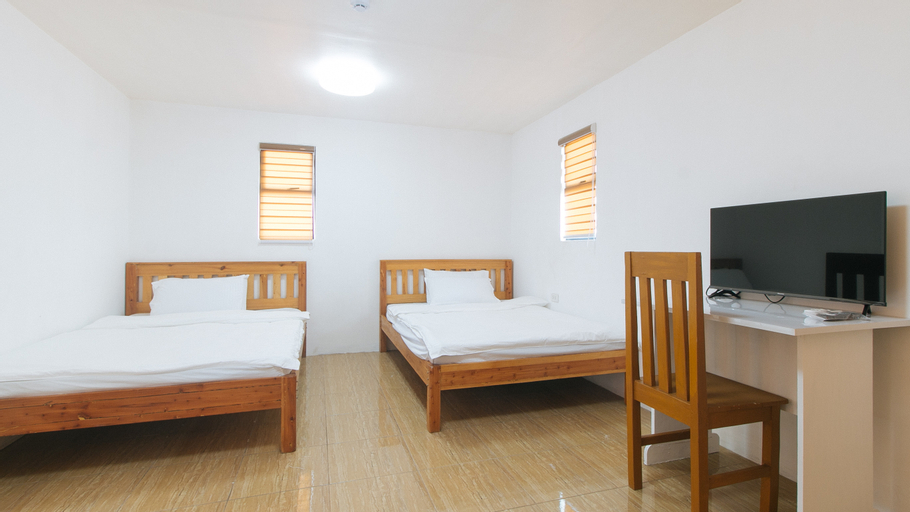Bedroom 2, RedDoorz @ Alquiza Residences Paranaque, Parañaque