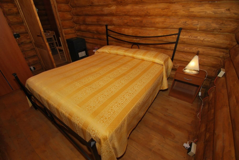 Bedroom 3, Chalet 4 Agriturismo, Pescara