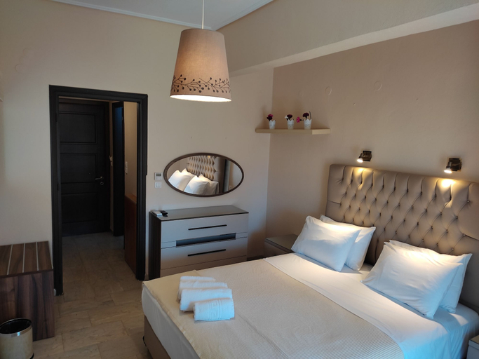Bedroom 5, Spartacus House, Thessaly