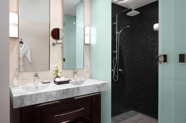 Bathroom 14