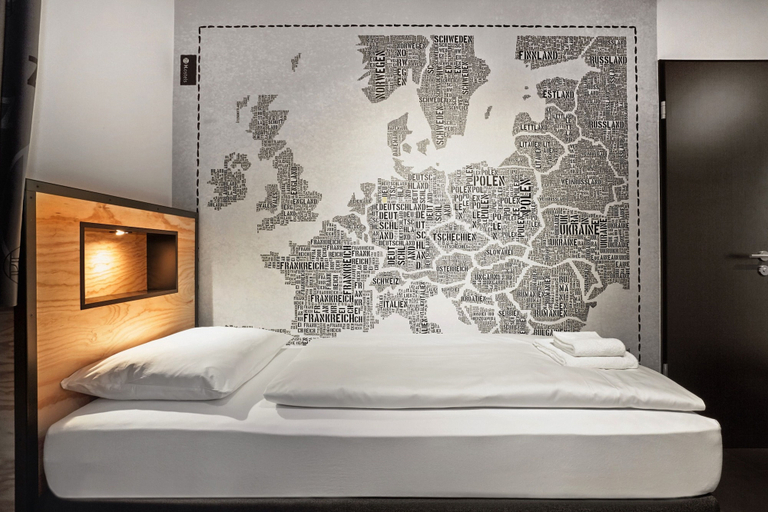 Bedroom 3, Stories by Grimm‘s, Münster