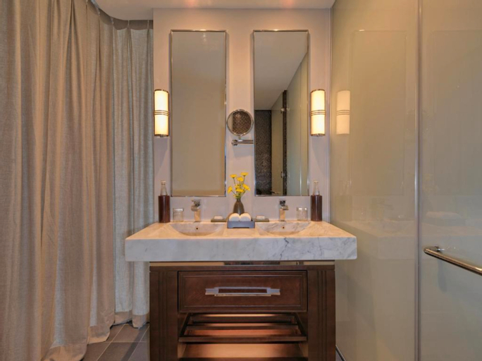 Bathroom 8