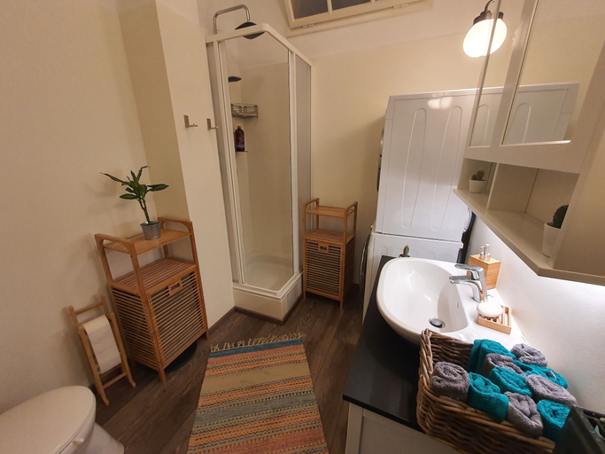 Bathroom 4, Central Graz Apartments by Paymán Club, Graz