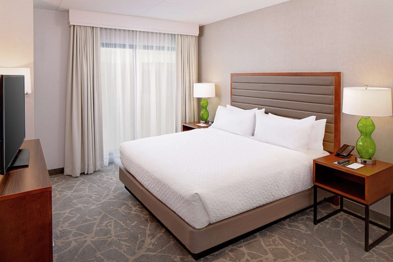 Bedroom 3, Embassy Suites by Hilton Boston Marlborough, Middlesex