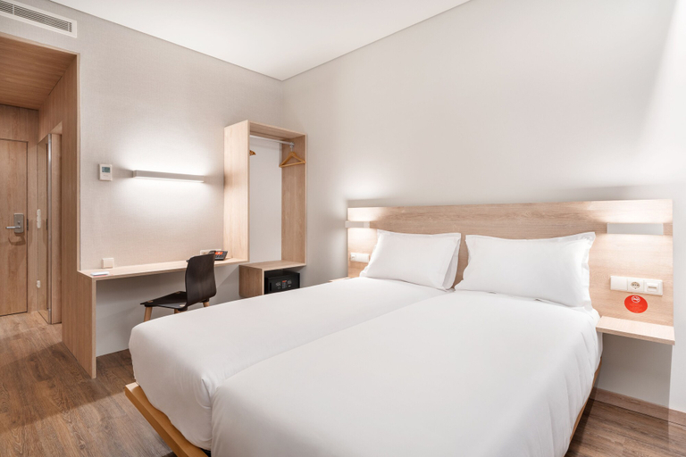 Bedroom 3, Moov Hotel Oeiras, Oeiras