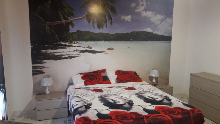 Bedroom 4, Borgo Paradiso, Salerno