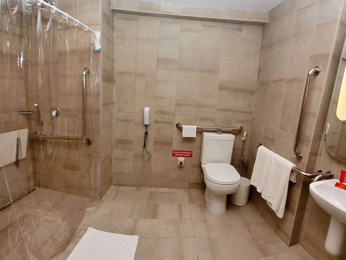 Bathroom 9