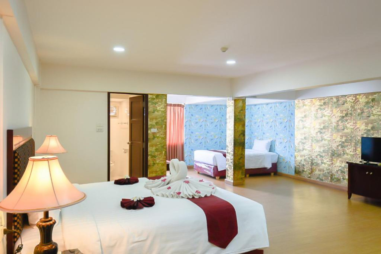 Bedroom 3, Pattaya Hiso Hotel, Pattaya