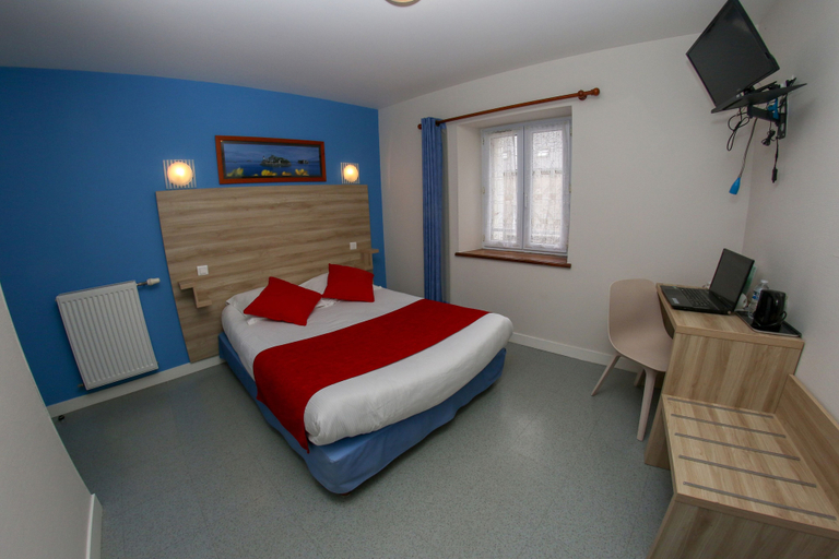 Bedroom 4, Hôtel du Cheval Blanc, Finistère