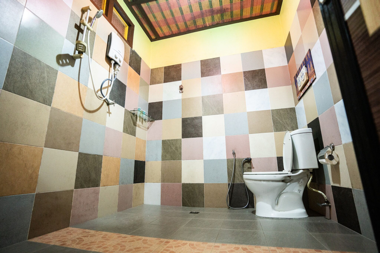 Bathroom 4