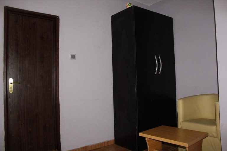Bedroom 2, Ayoluyem Hotel, Obio/Akp