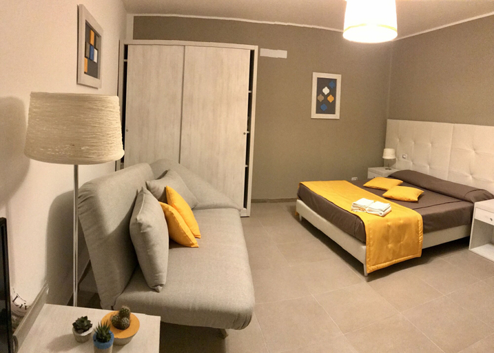 Bedroom 2, B&B Le Residenze, Bari