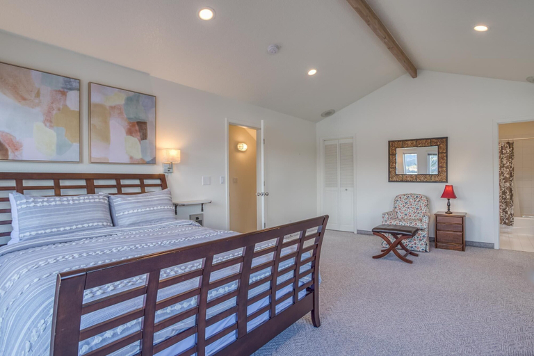 Bedroom 1, Coastal River Haven, Tillamook