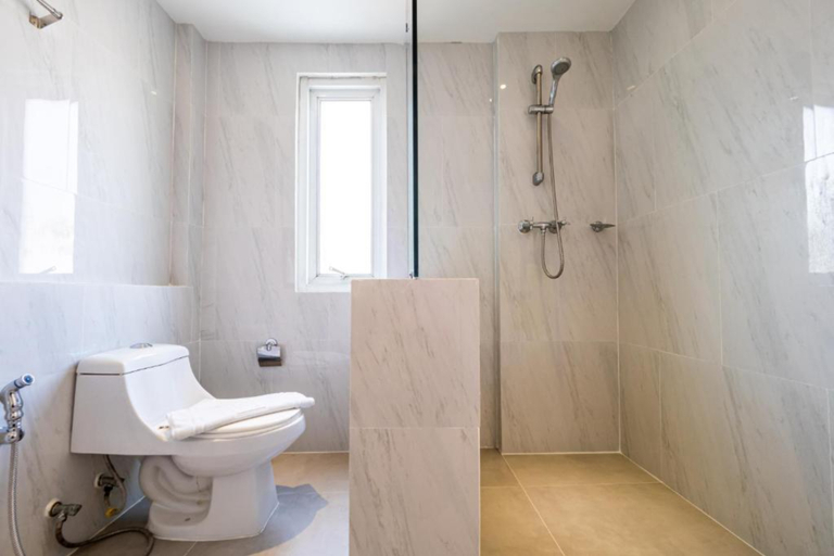 Bathroom 5, Kudos Boutique Hotel, Pattaya