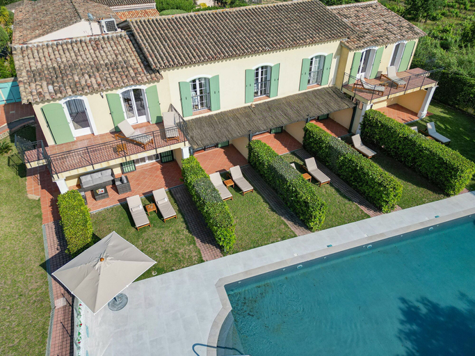 Exterior & Views 2, Lou Salins, Var
