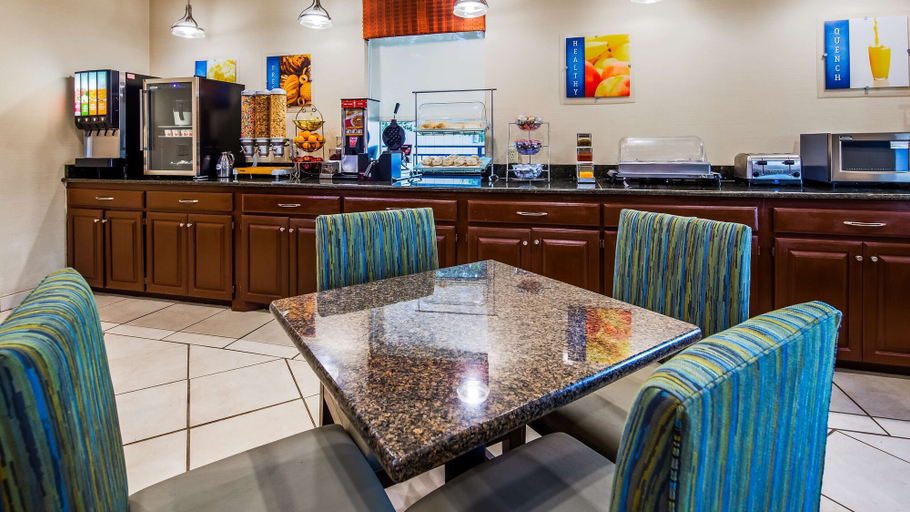 Food & Drinks 5, Best Western Northgate Inn, Gray