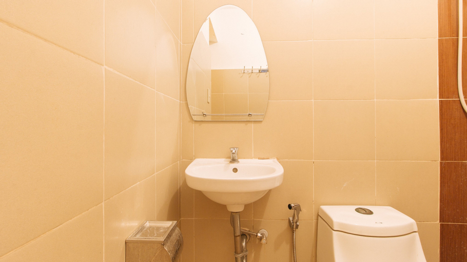 Bathroom 8
