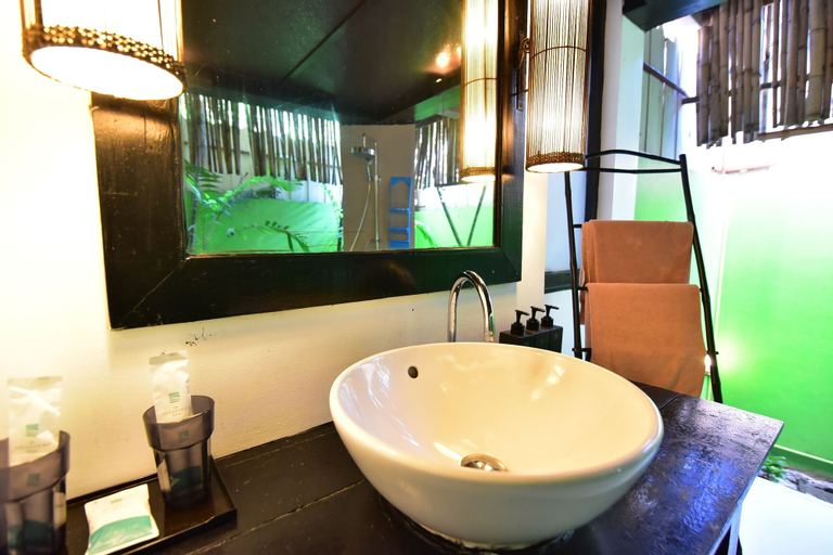 Bathroom 11