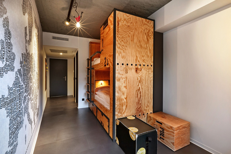 Bedroom 4, Stories by Grimm‘s, Münster