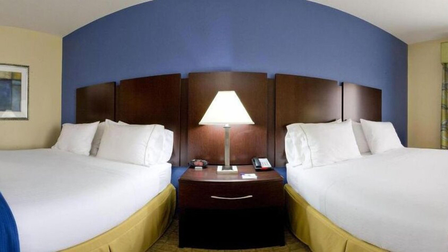 Bedroom 4, Holiday Inn Express & Suites BARTLESVILLE by IHG, Washington