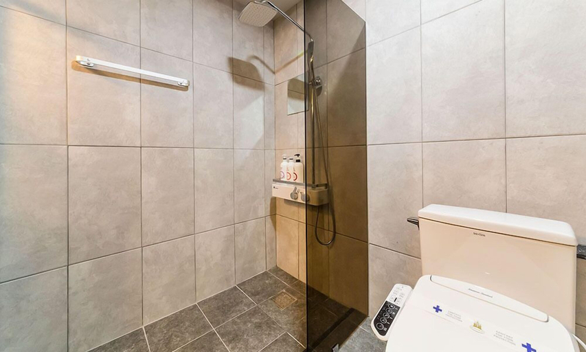 Bathroom 4, Jakjeon Dream Palace, Gyeyang