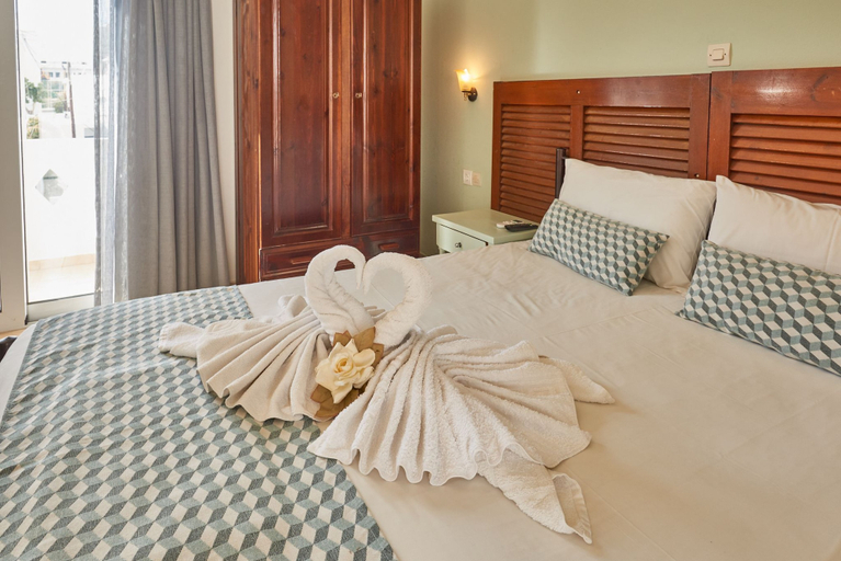 Bedroom 2, Corali Studios, Crete