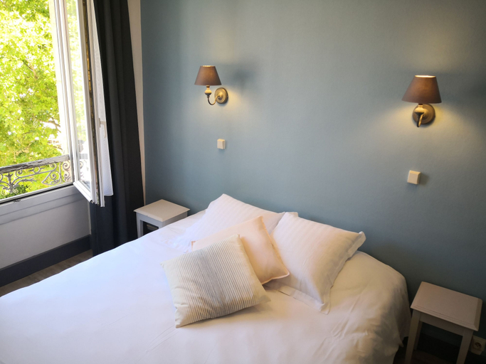 Bedroom 3, Grand Hôtel De La Poste, Bouches-du-Rhône