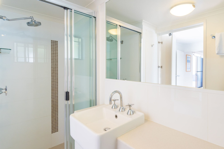 Bathroom 7