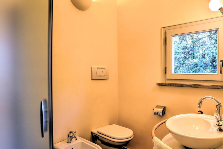 Bathroom 3, Villa Le Cave 12 in Campalto, Livorno