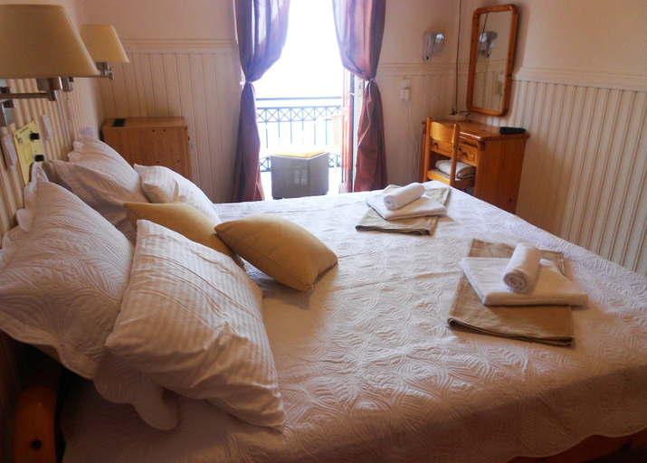 Bedroom 5, Hotel Sunrise Beach, North Aegean